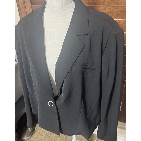Vince Camuto size 22W Black Blazer Jacket Work Career Office Classy Cropped - Picture 2 of 7